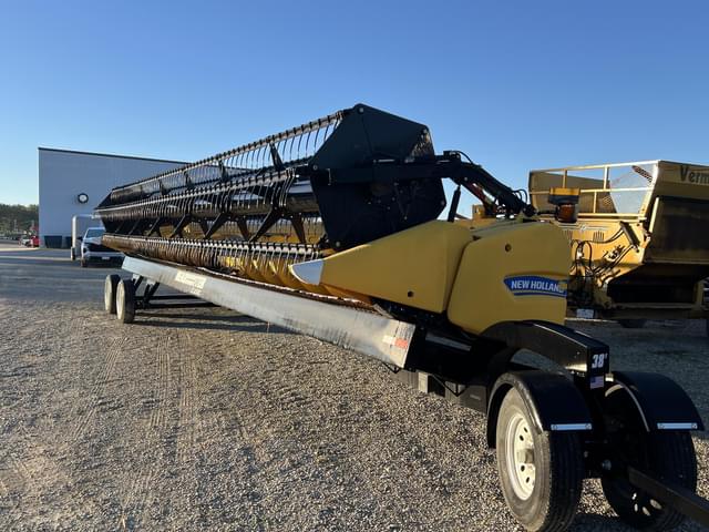 Image of New Holland 740CF equipment image 2
