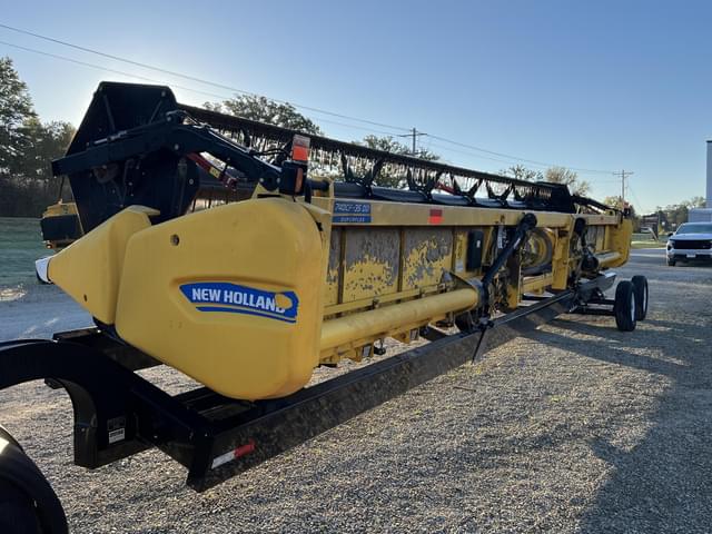 Image of New Holland 740CF equipment image 4
