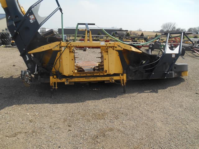 Image of New Holland 750BFIA equipment image 3