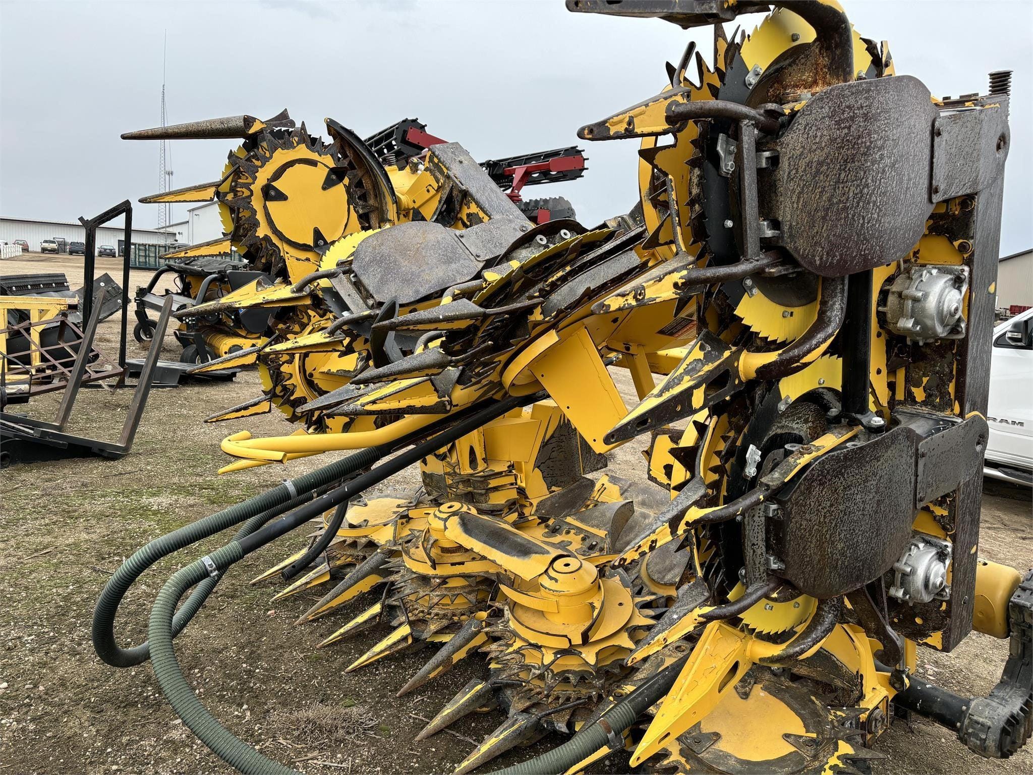 2013 New Holland 750SFI Equipment Image0