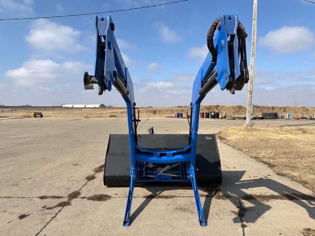 Image of New Holland 855TL equipment image 2