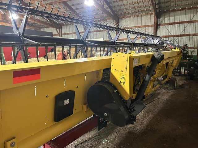 Image of New Holland 880CF equipment image 1