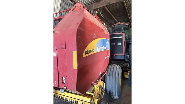 Image of New Holland BR7090 Specialty Crop equipment image 3