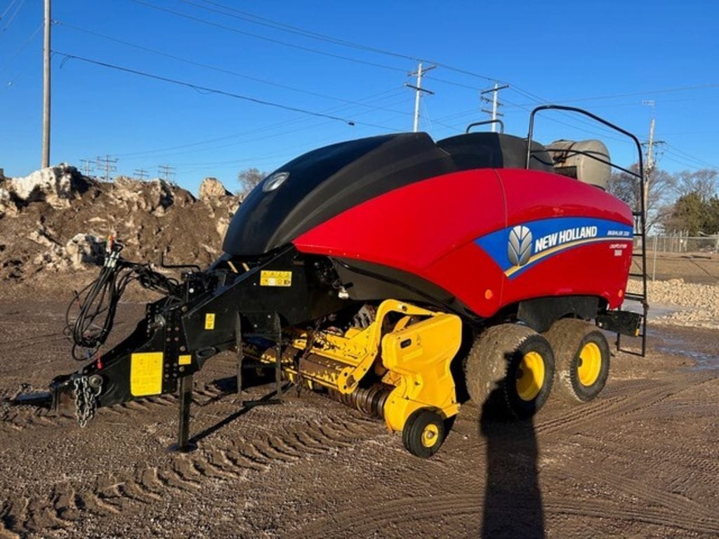 2013 New Holland Big Baler 330 Equipment Image0