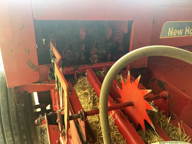 Image of New Holland BC5070 equipment image 2