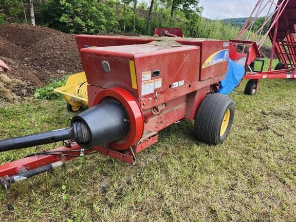 2013 New Holland BC5060 Equipment Image0