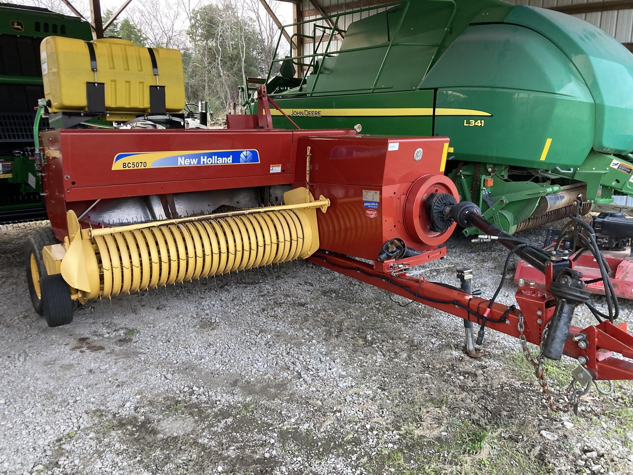 2013 New Holland BC5070 Equipment Image0