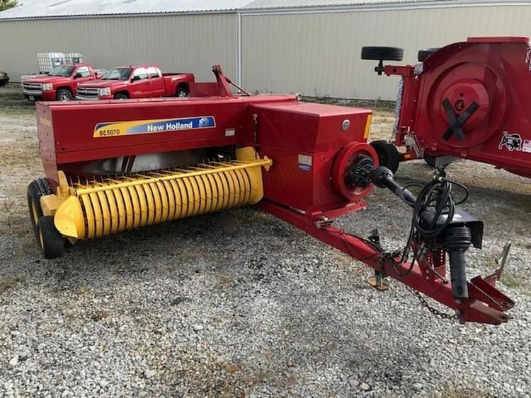 2013 New Holland BC5070 Equipment Image0