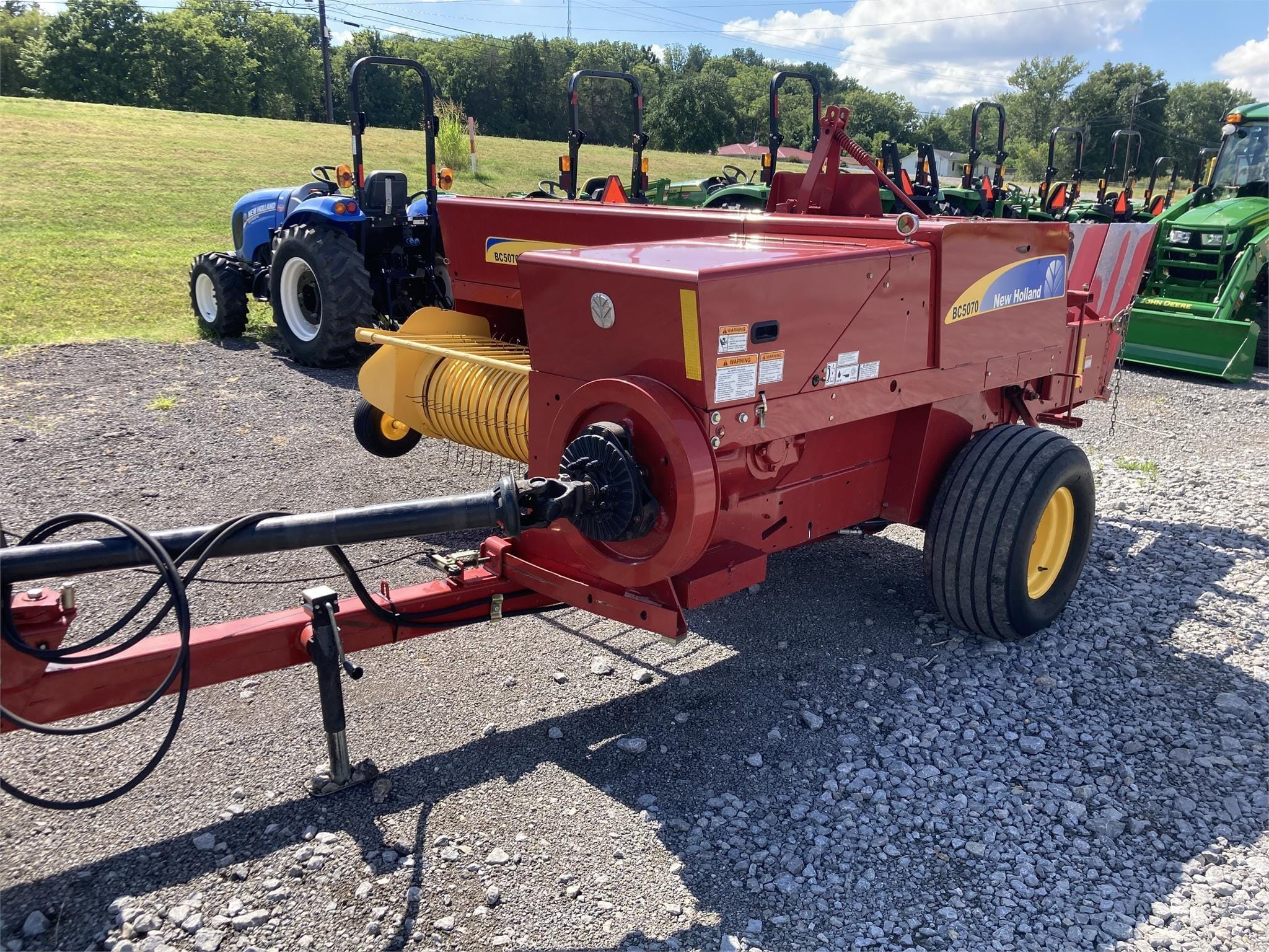 2013 New Holland BC5070 Equipment Image0