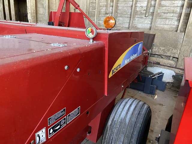 Image of New Holland BC5070 equipment image 3