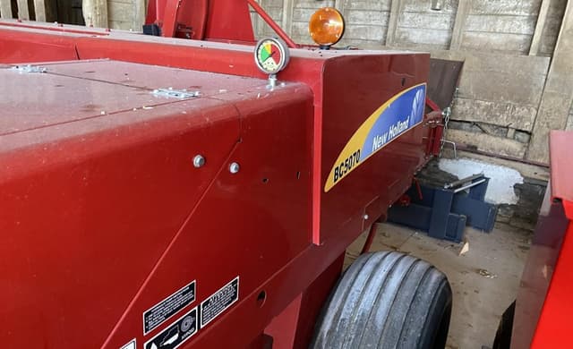 Image of New Holland BC5070 equipment image 3