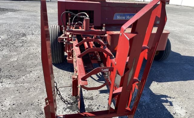 Image of New Holland BC5070 equipment image 4