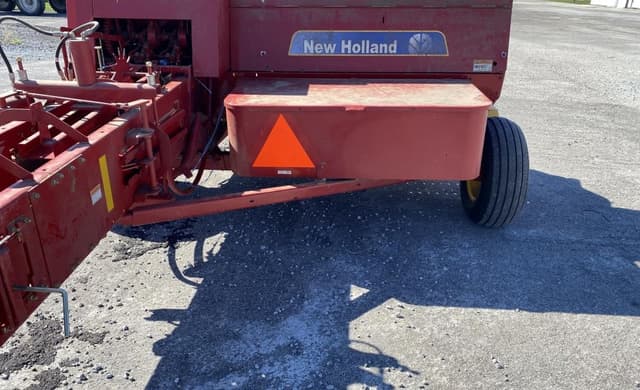 Image of New Holland BC5070 equipment image 2