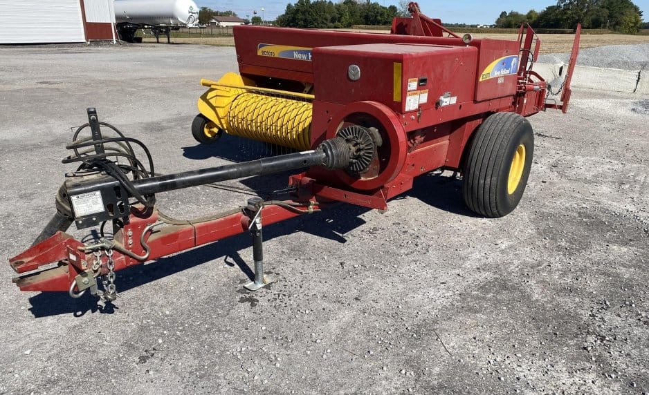 2013 New Holland BC5070 Equipment Image0