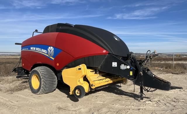Image of New Holland Big Baler 340 equipment image 1