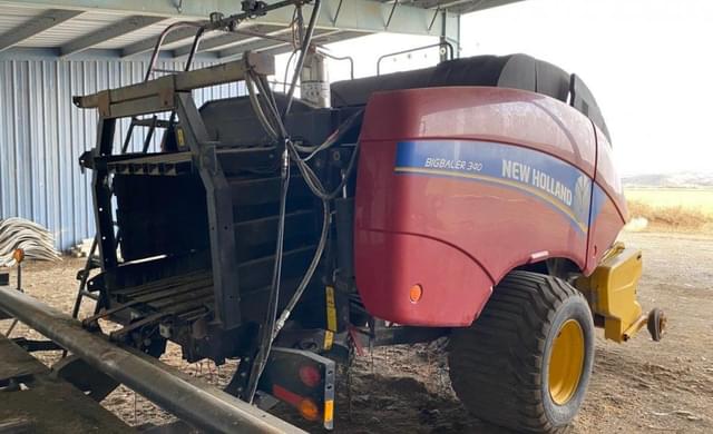 Image of New Holland Big Baler 340 equipment image 3
