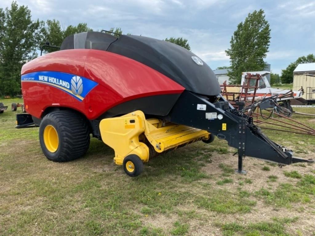 Image of New Holland Big Baler 340 Primary image