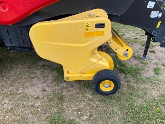 Image of New Holland Big Baler 340 equipment image 1