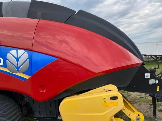 Image of New Holland Big Baler 340 equipment image 2