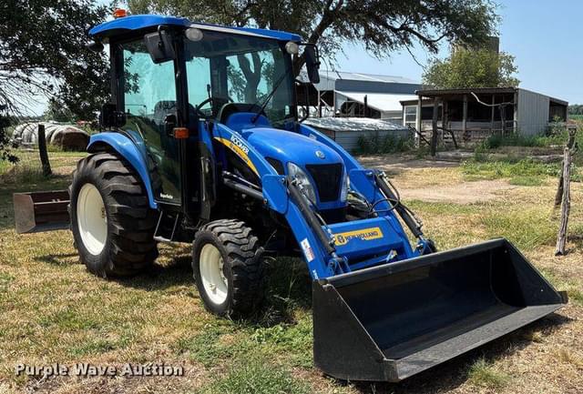 Image of New Holland Boomer 3040 equipment image 2