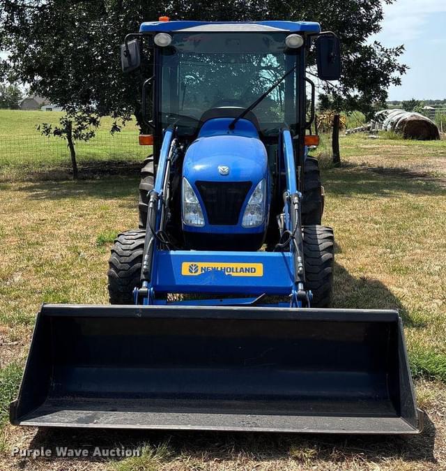 Image of New Holland Boomer 3040 equipment image 1