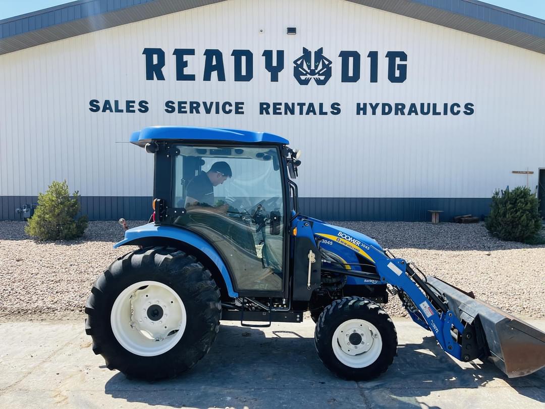 Image of New Holland Boomer 3045 Primary image