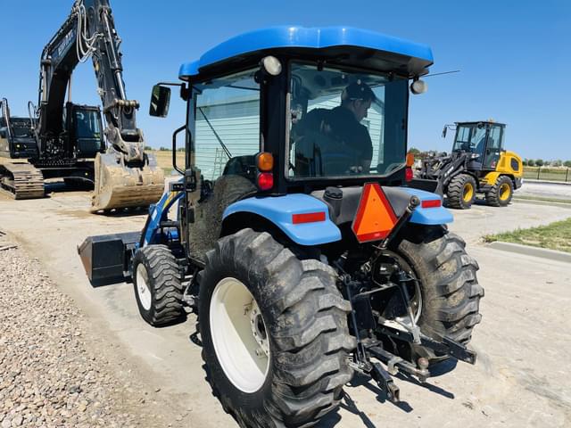 Image of New Holland Boomer 3045 equipment image 3