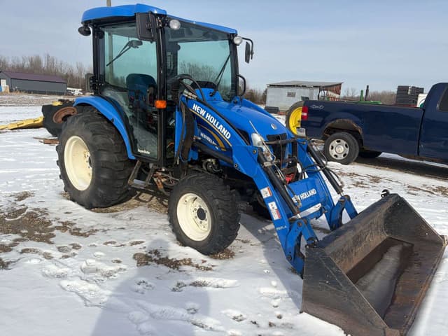 Image of New Holland Boomer 3050 equipment image 1