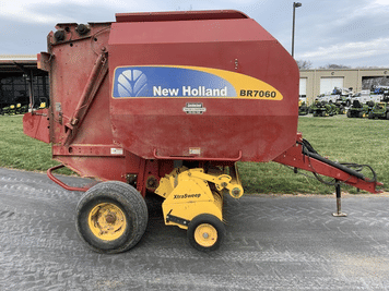 Main image New Holland BR7060