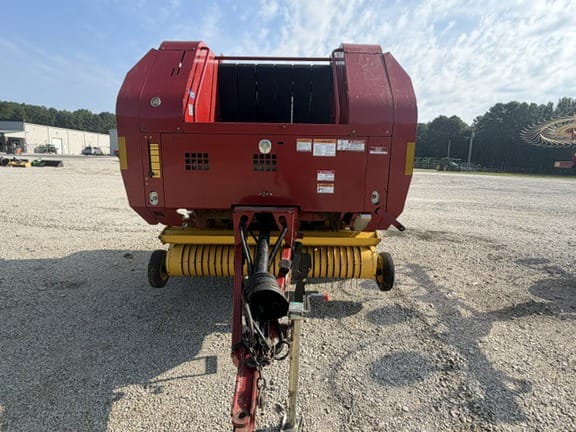 2013 New Holland BR7060 Equipment Image0