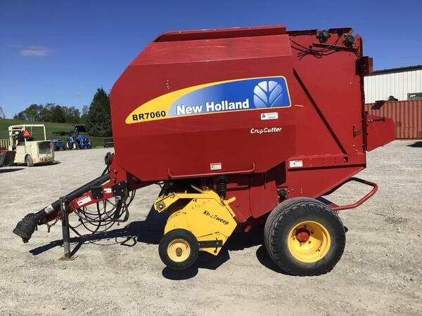 Image of New Holland BR7060 equipment image 3