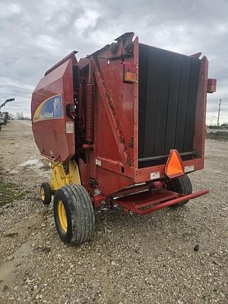 Image of New Holland BR7060 equipment image 3