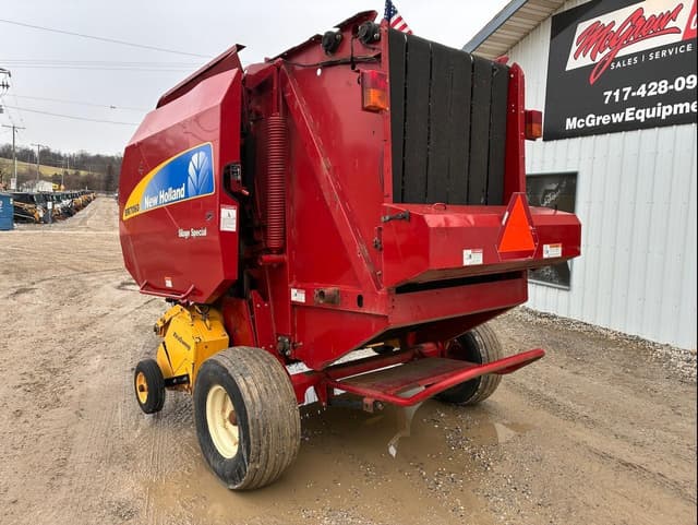Image of New Holland BR7060 equipment image 3