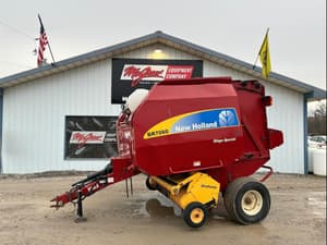 2013 New Holland BR7060 Image
