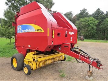 Main image New Holland BR7070