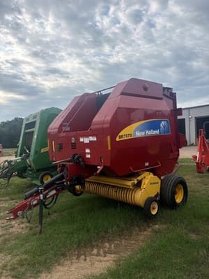 2013 New Holland BR7070 Image