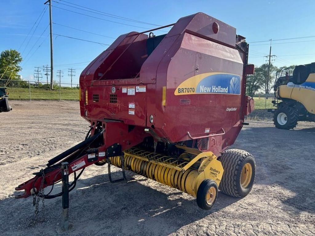 Image of New Holland BR7070 Primary image