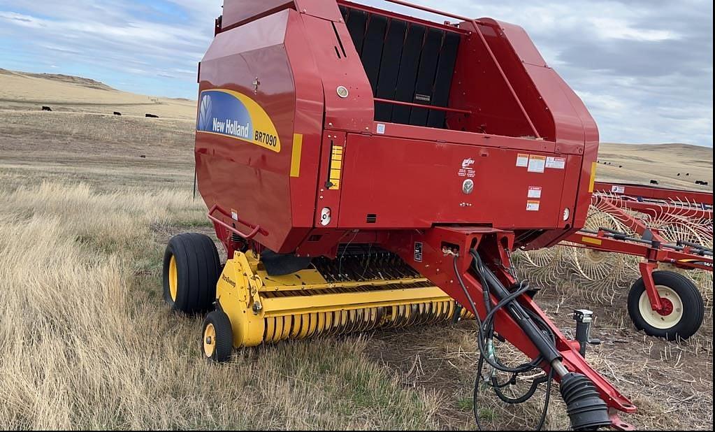 Image of New Holland BR7090 Primary image