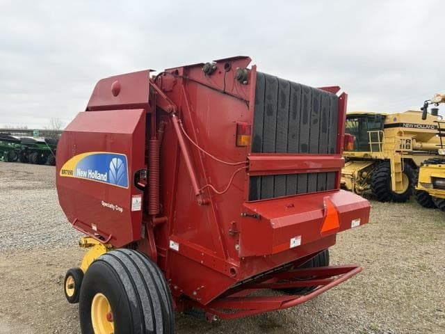 Image of New Holland BR7090 equipment image 1