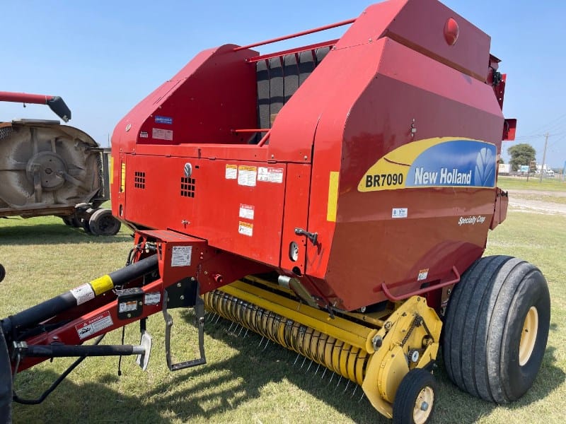 2013 New Holland BR7090 Specialty Crop Equipment Image0