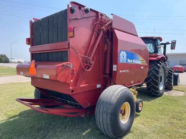 Image of New Holland BR7090 Specialty Crop equipment image 2