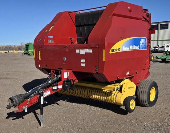 2013 New Holland BR7090 Equipment Image0