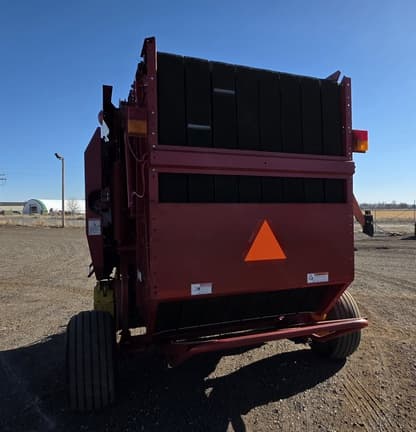 Image of New Holland BR7090 equipment image 4