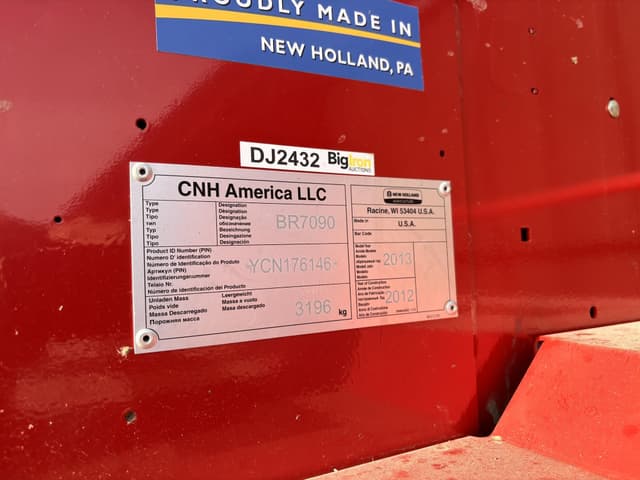 Image of New Holland BR7090 equipment image 2