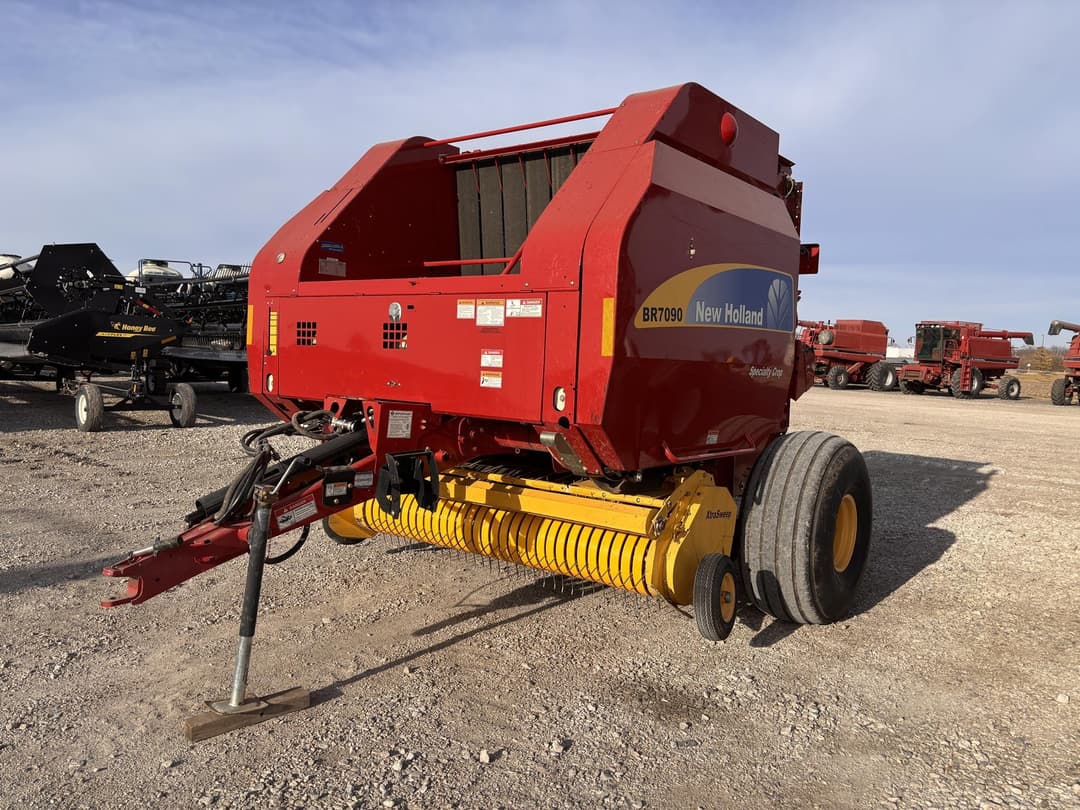 Image of New Holland BR7090 Primary image