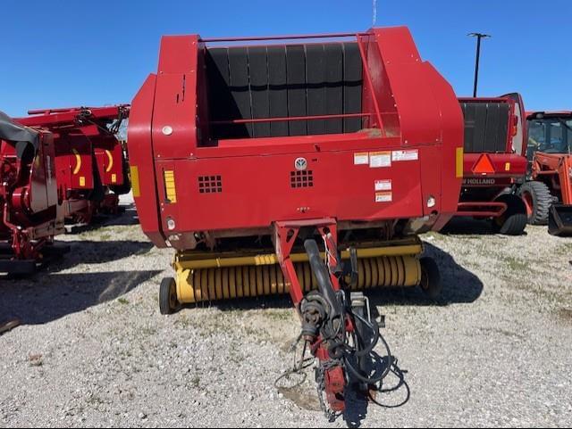 Image of New Holland BR7090 equipment image 1