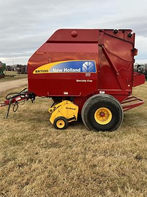 2013 New Holland BR7090 Image