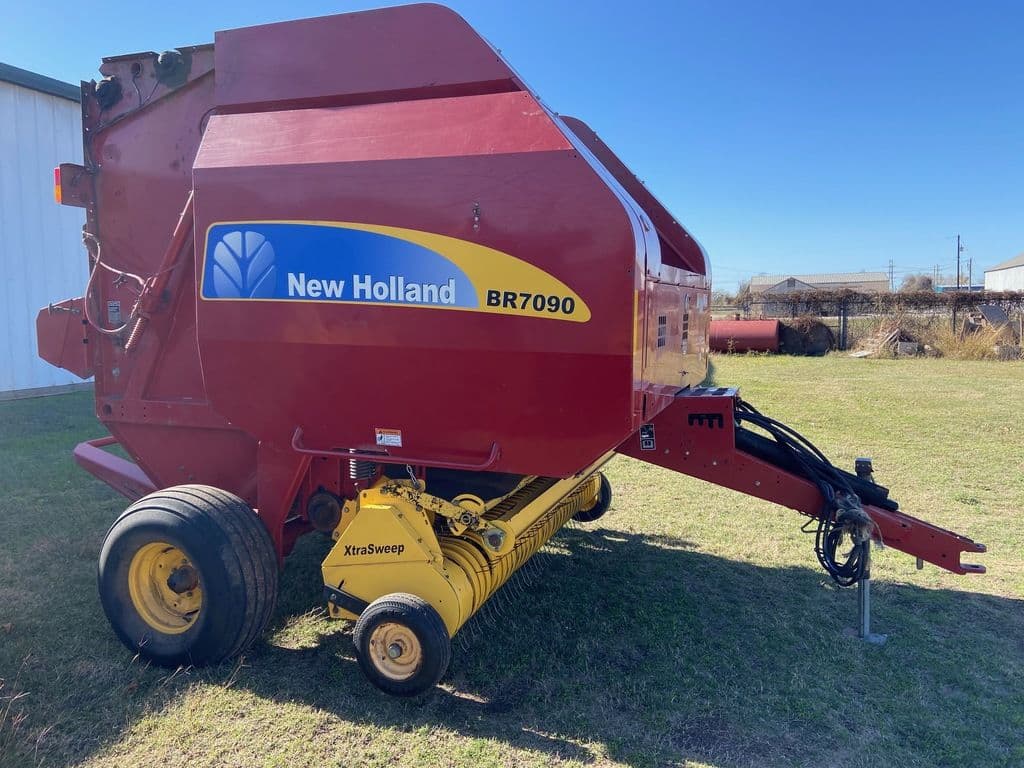 Image of New Holland BR7090 Primary image