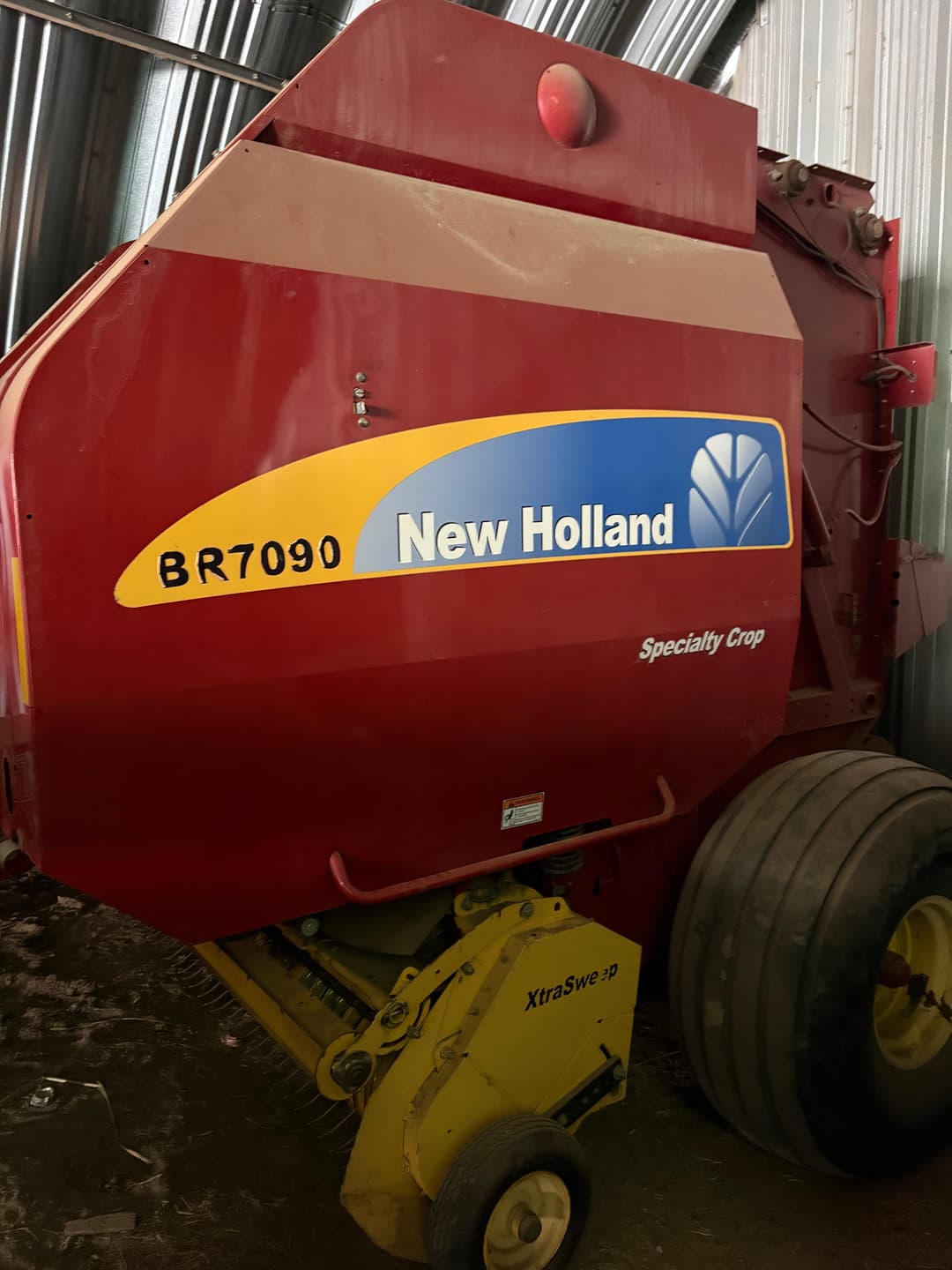 Image of New Holland BR7090 Primary image