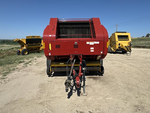 Image of New Holland BR7090 equipment image 2